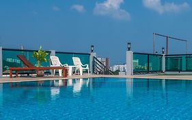 Iris Palace